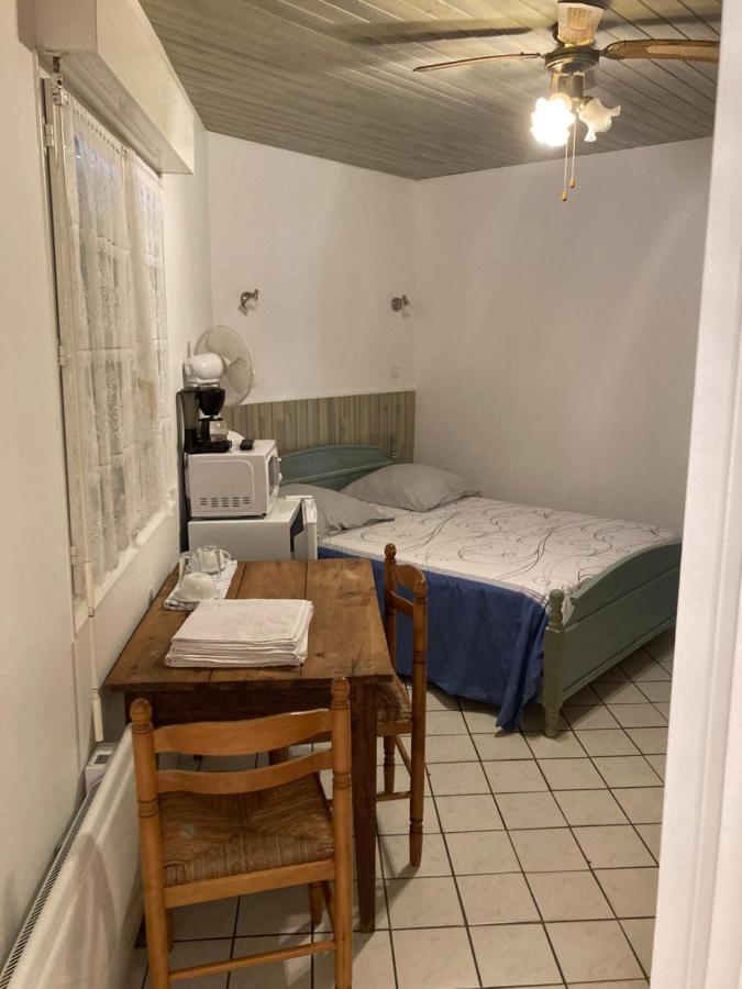 Le Robinson Bed & Breakfast Marseillan  Luaran gambar